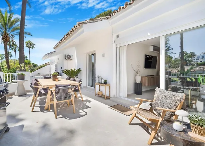 Los Jazmines Nueva Andalucia Terrace Pool